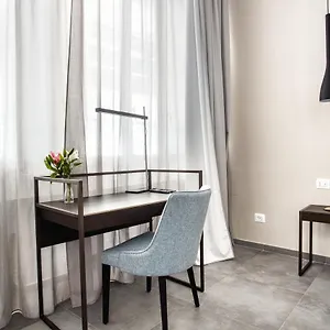 Apartment Joivy Spadari, Milan