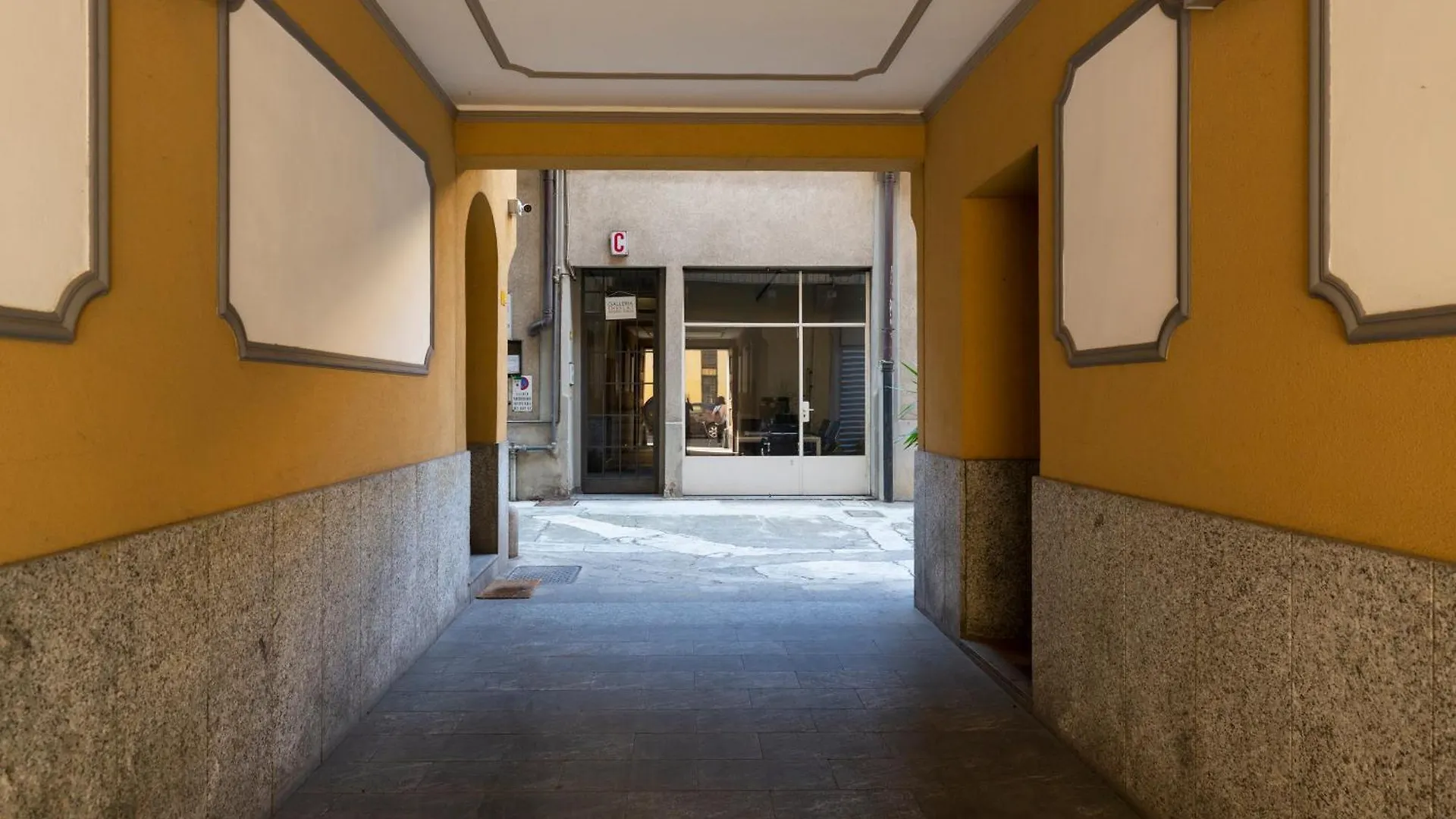 Frisi Di Porta Venezia Apartment Milan