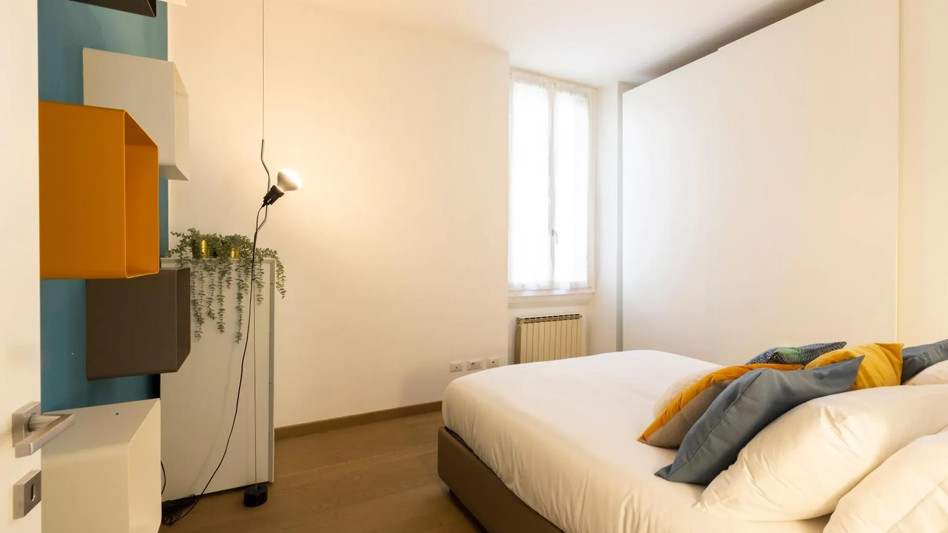 Frisi Di Porta Venezia Lejlighed Milano 0*,  Italien