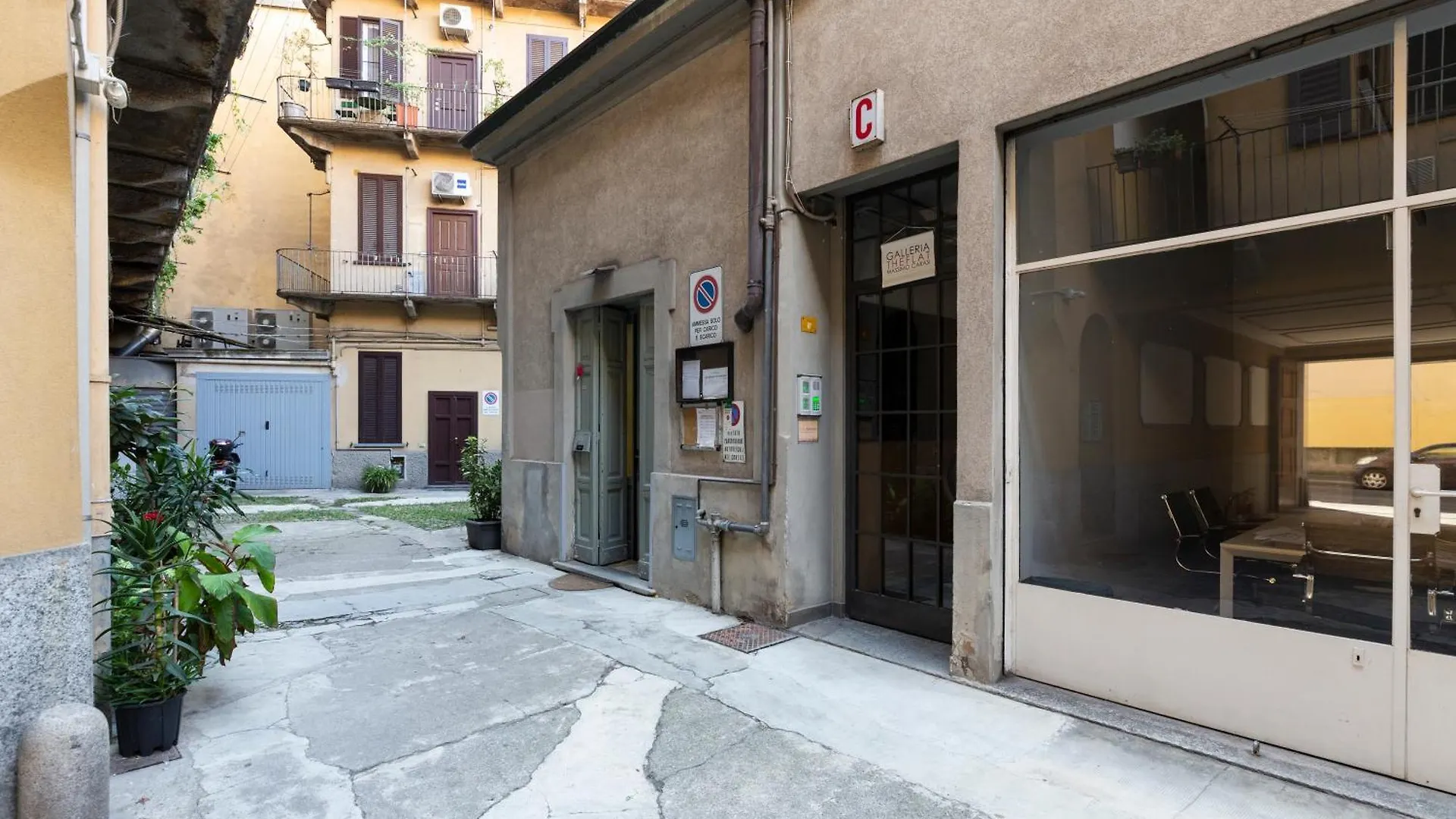 Frisi Di Porta Venezia Apartment Milan