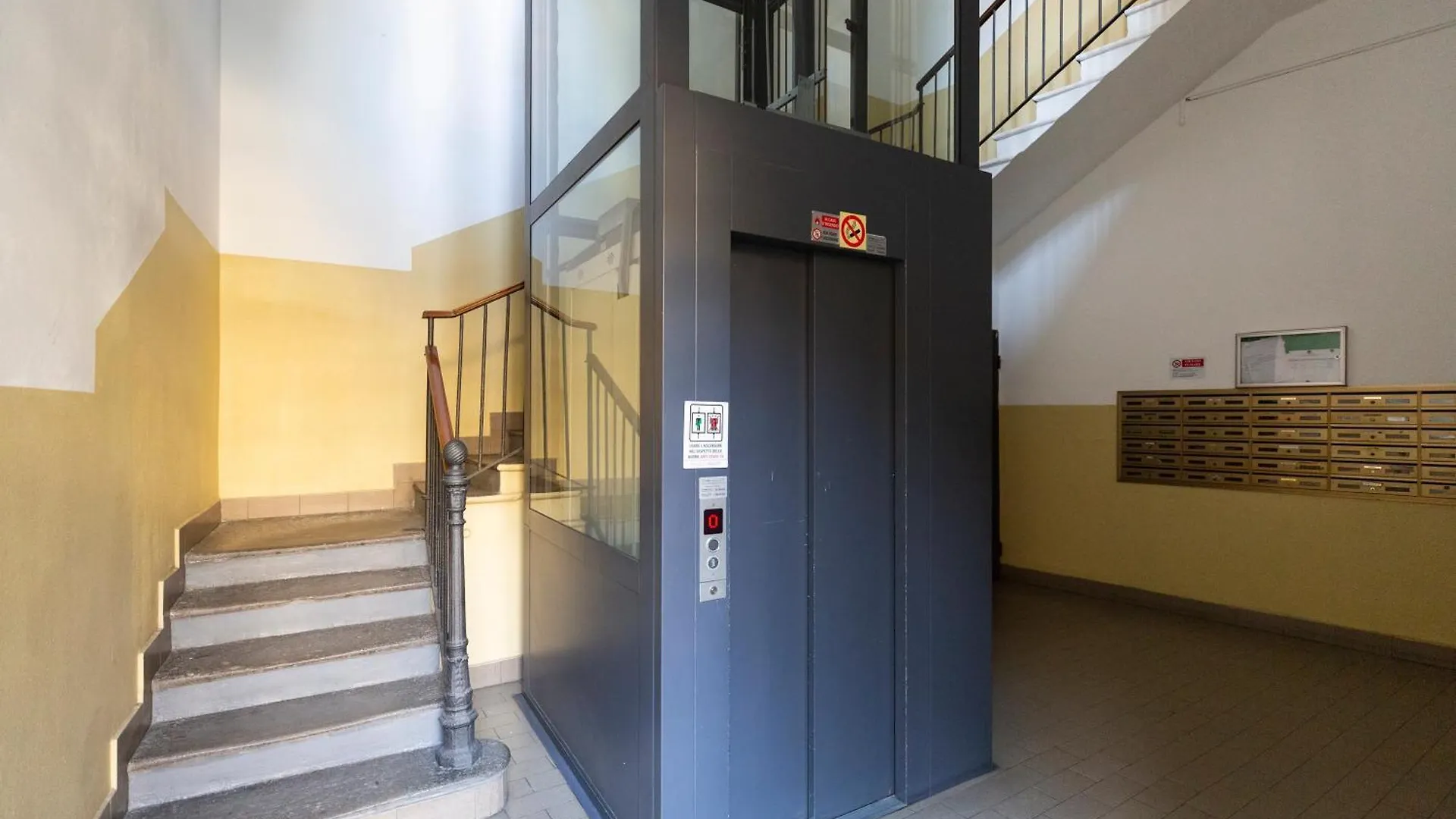 Frisi Di Porta Venezia Apartment Milan Italy